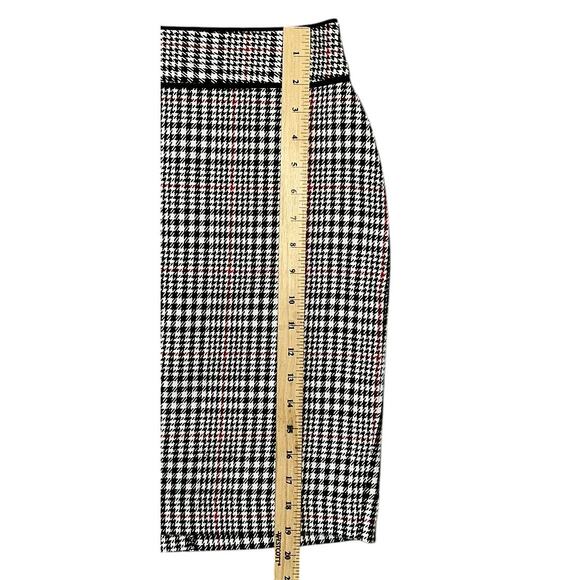 Banana Republic Black White & Red Houndstooth Mini Pencil Skirt Size 6 - Picture 2 of 5